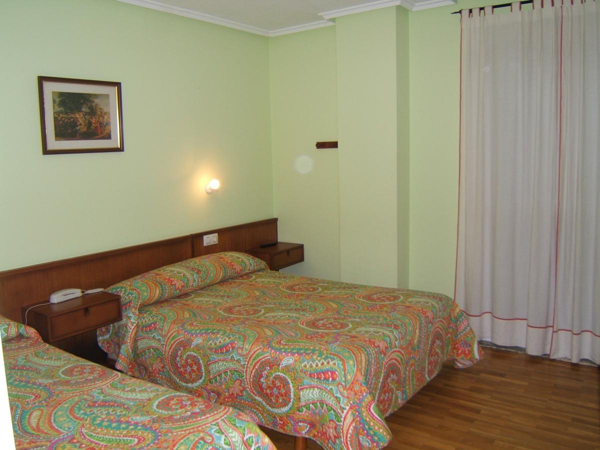 Hotel Severino Оуренсе Екстериор снимка